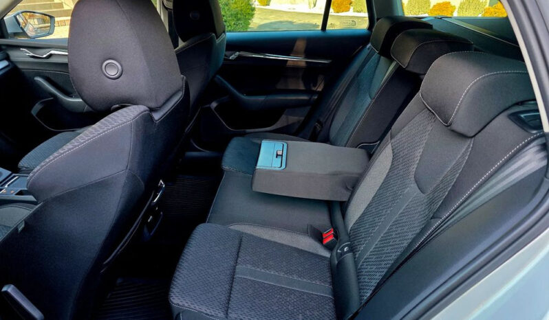 Skoda Octavia 1.5 TSI e-TEC DSG Style full
