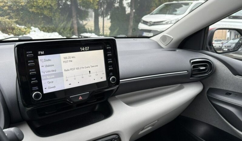 Toyota Yaris full