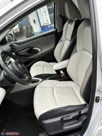 Toyota Yaris full