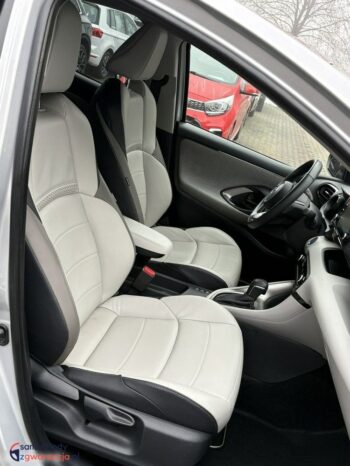 Toyota Yaris full
