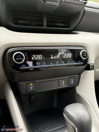 Toyota Yaris full