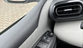 Toyota Yaris full