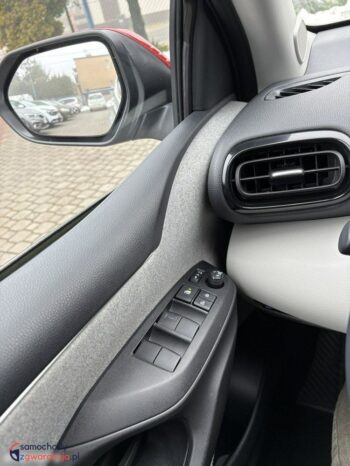 Toyota Yaris full