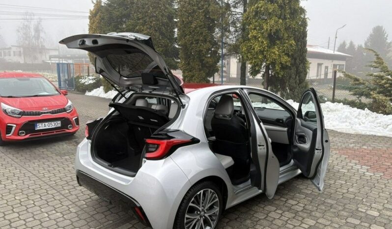 Toyota Yaris full
