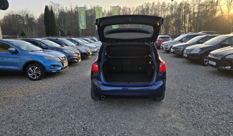 BMW 218i Grand Tourier full