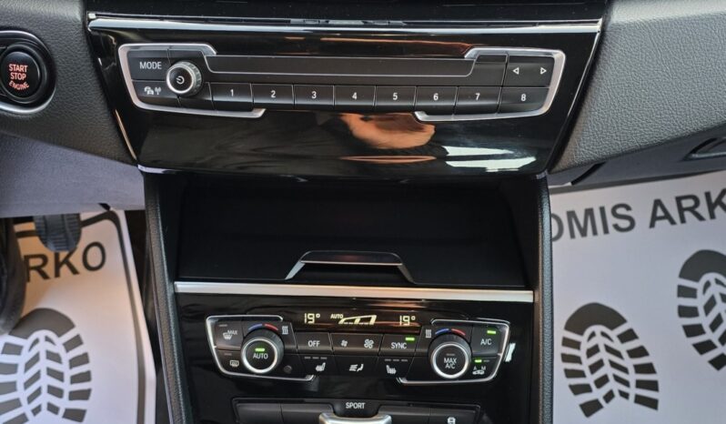 BMW 218i Grand Tourier full