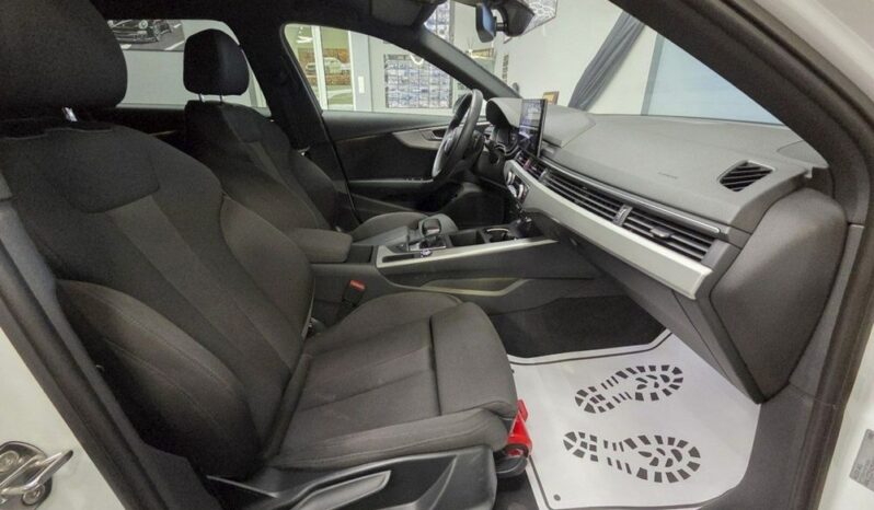 Audi A4 Avant 35TFSI S-TRONIC S-LINE FV23% full
