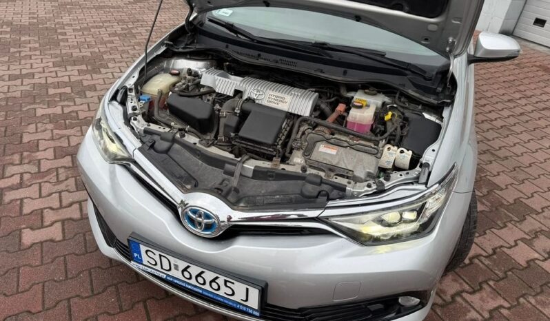 Toyota Auris full