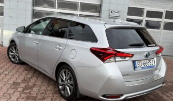 Toyota Auris full