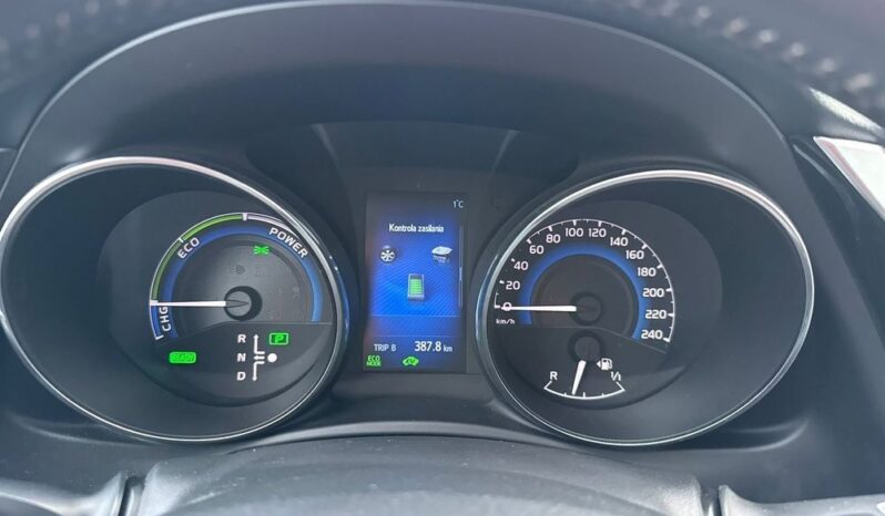 Toyota Auris full
