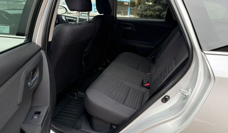 Toyota Auris full