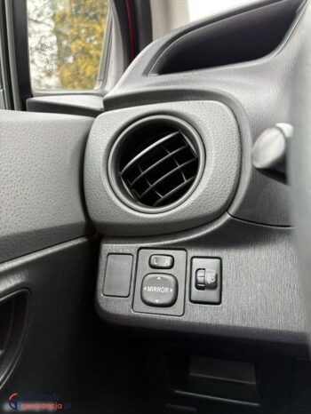 Toyota Yaris full