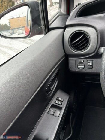 Toyota Yaris full