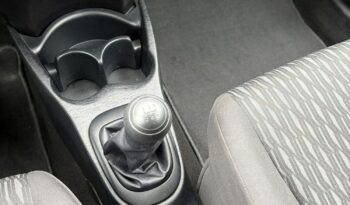 Toyota Yaris full