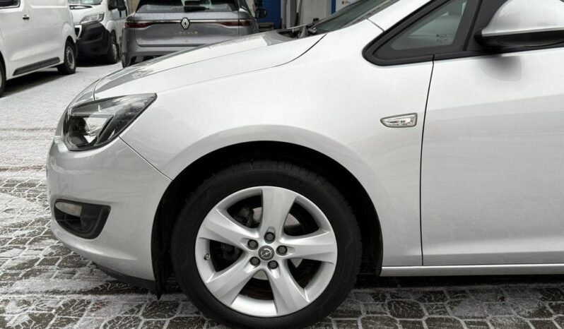 Opel Astra full