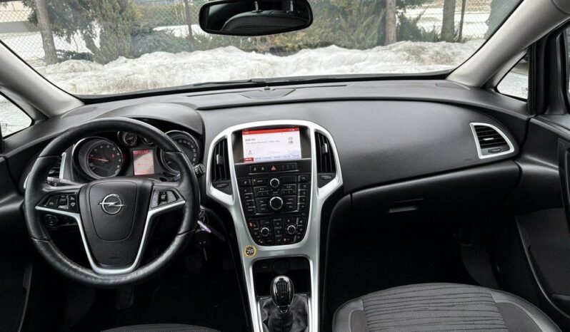 Opel Astra full