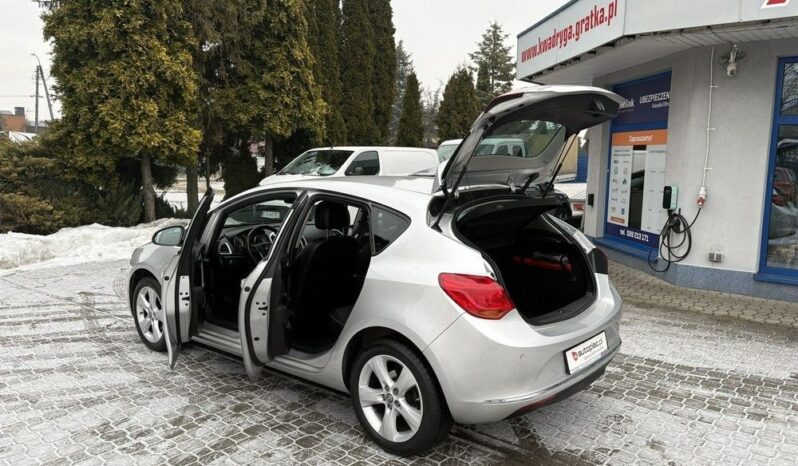 Opel Astra full