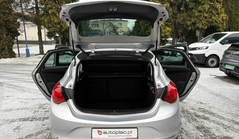 Opel Astra full