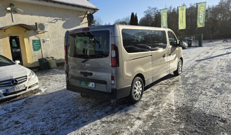 Renault Trafic 9 miejsc, 2 komplety kół full