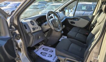 Renault Trafic 9 miejsc, 2 komplety kół full