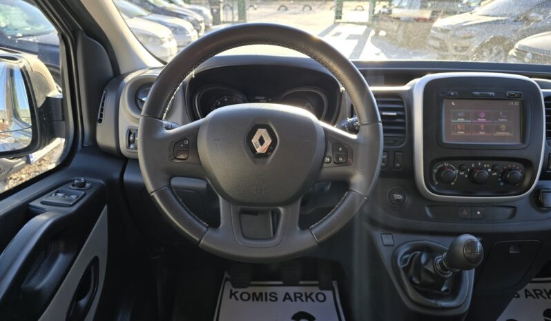 Renault Trafic 9 miejsc, 2 komplety kół full