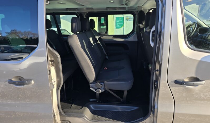 Renault Trafic 9 miejsc, 2 komplety kół full