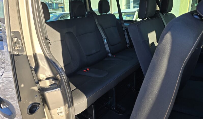 Renault Trafic 9 miejsc, 2 komplety kół full