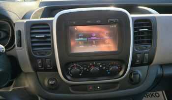 Renault Trafic 9 miejsc, 2 komplety kół full