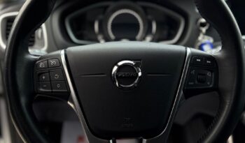 Volvo V40 T3 Momentum full