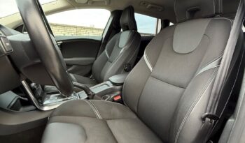 Volvo V40 T3 Momentum full