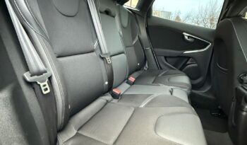 Volvo V40 T3 Momentum full