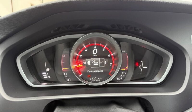 Volvo V40 T3 Momentum full
