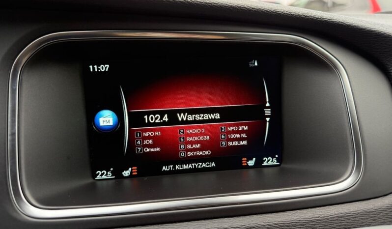Volvo V40 T3 Momentum full