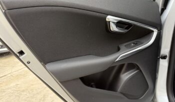 Volvo V40 T3 Momentum full