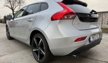 Volvo V40 T3 Momentum full