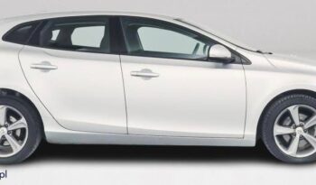Volvo V40 T3 Momentum full