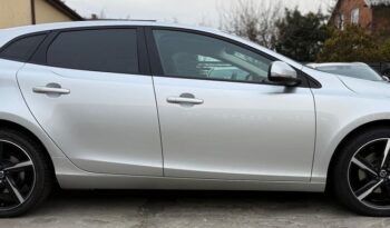 Volvo V40 T3 Momentum full