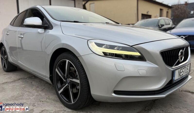 Volvo V40 T3 Momentum full
