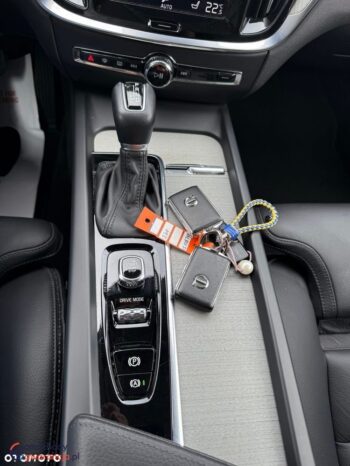 Volvo V60 D3 AWD Geartronic Inscription full