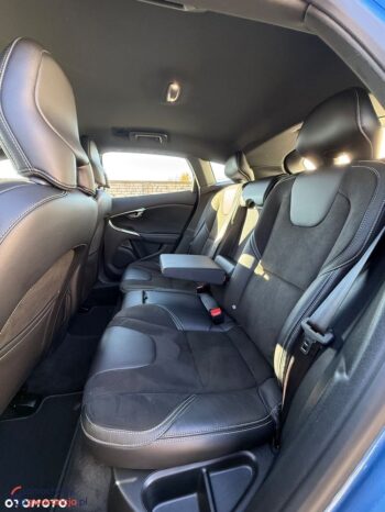 Volvo V40 D3 Drive-E R-Design Momentum full