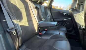 Volvo V40 D3 Drive-E R-Design Momentum full