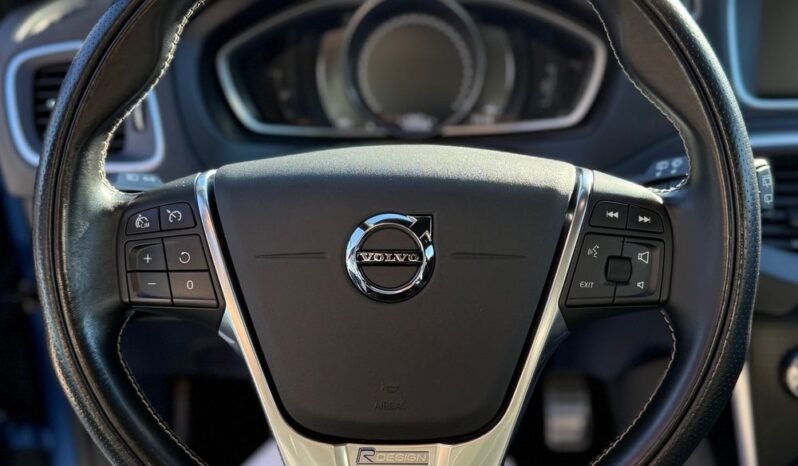 Volvo V40 D3 Drive-E R-Design Momentum full