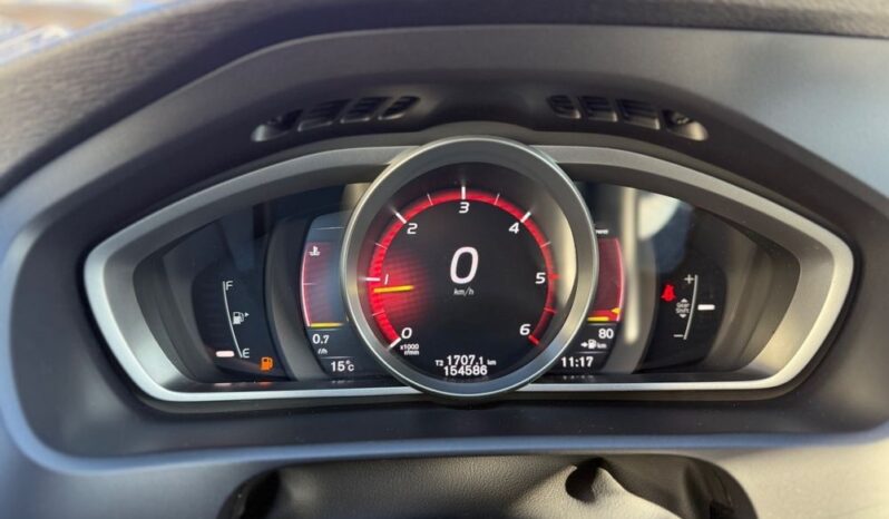 Volvo V40 D3 Drive-E R-Design Momentum full