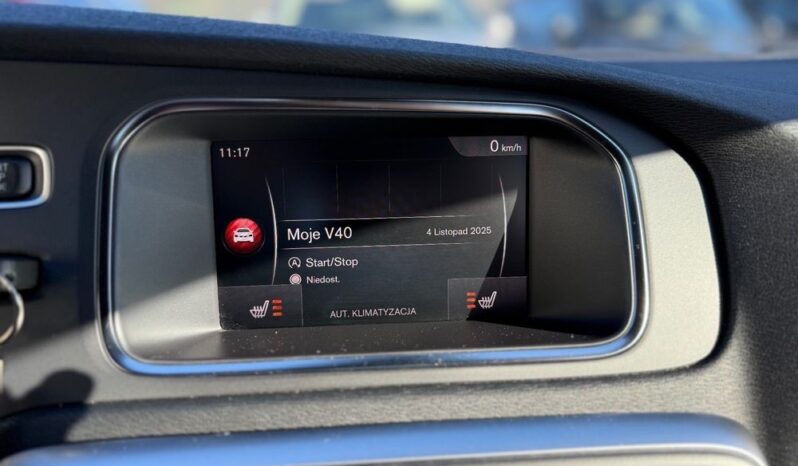 Volvo V40 D3 Drive-E R-Design Momentum full