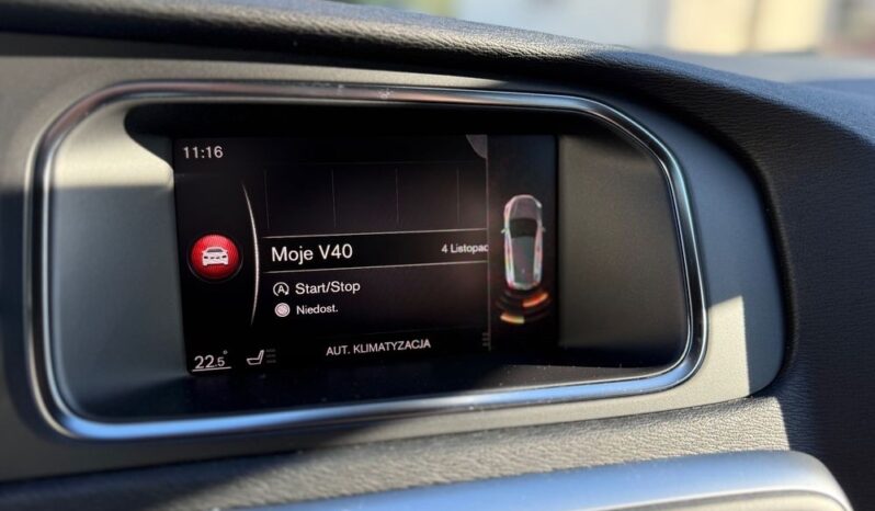 Volvo V40 D3 Drive-E R-Design Momentum full