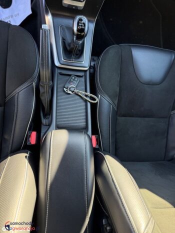 Volvo V40 D3 Drive-E R-Design Momentum full