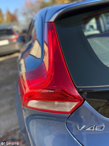 Volvo V40 D3 Drive-E R-Design Momentum full