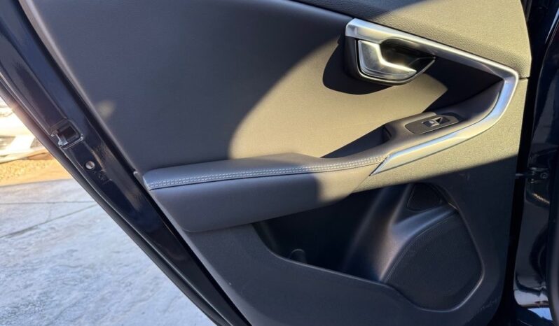Volvo V40 T3 Geartronic RDesign full