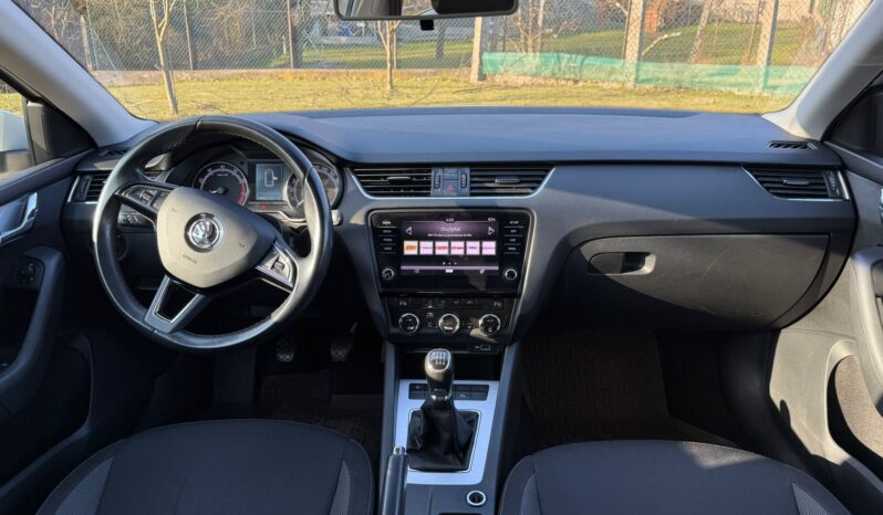 Skoda Octavia full