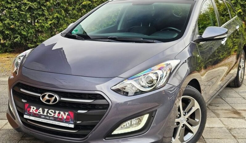 Hyundai i30 blue 1.6 CRDi DCT Passion full